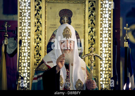 Thessaloniki, Griechenland. 3. Juni 2013. Liturgie in der Metropolitankirche St. Gregory Palamas in Thessaloniki, zu Ehren die Ankunft der Patriarch Kirill I. Patriarch von Moskau und alle Russland-Kirill, die ich in einem offiziellen Besuch in Thessaloniki angekommen. Thessaloniki, Griechenland am 3. Juni 2013 Credit: Konstantinos Tsakalidis/Alamy Live-Nachrichten Stockfoto