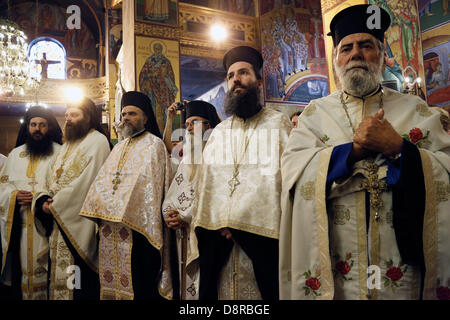 Thessaloniki, Griechenland. 3. Juni 2013. Liturgie in der Metropolitankirche St. Gregory Palamas in Thessaloniki, zu Ehren die Ankunft der Patriarch Kirill I. Patriarch von Moskau und alle Russland-Kirill, die ich in einem offiziellen Besuch in Thessaloniki angekommen. Thessaloniki, Griechenland am 3. Juni 2013 Credit: Konstantinos Tsakalidis/Alamy Live-Nachrichten Stockfoto