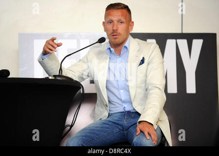 Cardiff, UK, 3. Juni 2013.   Cardiff City Fußballer Craig Bellamy spricht vor der Presse in Cardiff City Stadium über den Start seines Buches Goodfella.  Bild: Matthew Horwood/Alamy Live-Nachrichten Stockfoto