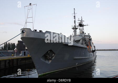 Gdynia, Polen, 3. Juni 2013 polnischen Marinestützpunkt in Gdynia. ORP Lech - polnische Marine Rettungsfahrzeug ORP Lech, geht an die Nordsee, das Wrack auf dem Grund des Meeres, auf den britischen Gewässern liegen zu identifizieren. Das Schiffswrack ist wahrscheinlich polnische u-Boot ORP Orzel, mit allen Händen in 1940 während des 2. Weltkrieges verloren. Bildnachweis: Michal Fludra/Alamy Live-Nachrichten Stockfoto