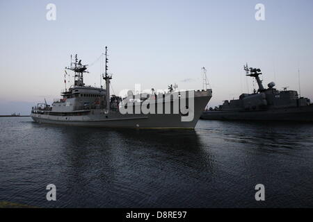 Gdynia, Polen, 3. Juni 2013 polnischen Marinestützpunkt in Gdynia. ORP Lech - polnische Marine Rettungsfahrzeug ORP Lech, geht an die Nordsee, das Wrack auf dem Grund des Meeres, auf den britischen Gewässern liegen zu identifizieren. Das Schiffswrack ist wahrscheinlich polnische u-Boot ORP Orzel, mit allen Händen in 1940 während des 2. Weltkrieges verloren. Bildnachweis: Michal Fludra/Alamy Live-Nachrichten Stockfoto