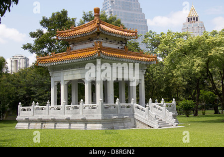 Chinesischer Pavillon im Lumphini-Park, Bangkok Stockfoto