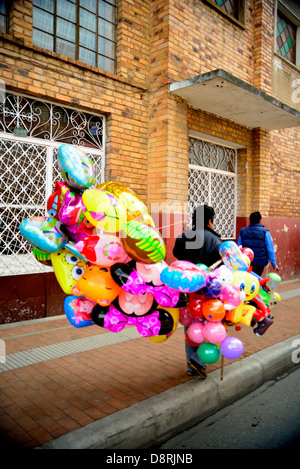 Ballon Straße Verkäufer. Anden, Boyacá, Tunja, Kolumbien, Südamerika Stockfoto