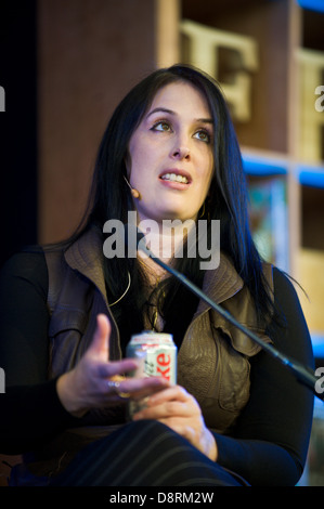 Rhianna Pratchett Computer Spiele Drehbuchautor sprechen über ihre Arbeit bei Hay Festival 2013 Heu auf Wye Powys Wales UK Stockfoto