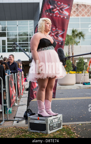 Kundenansturm bei Fox Television The X-Factor Vorsingen 19. März 2013 in Charleston, SC. Stockfoto