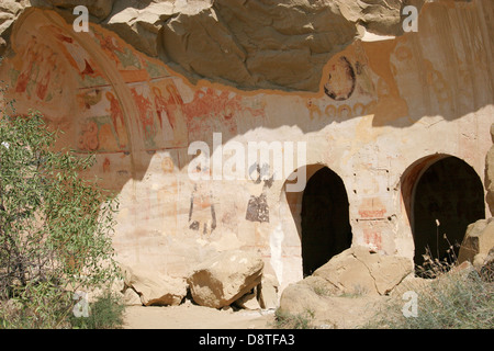 Fresken an der Wand der alten Höhle Klosterkomplex der Davit Gareja, Georgien, Kaukasus-region Stockfoto