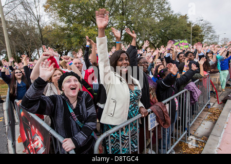 Kundenansturm bei Fox Television The X-Factor Vorsingen 19. März 2013 in Charleston, SC. Stockfoto