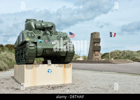 Sherman-Panzer am Leclerc Denkmal auf Utah Beach an den Varreville Dünen Stockfoto