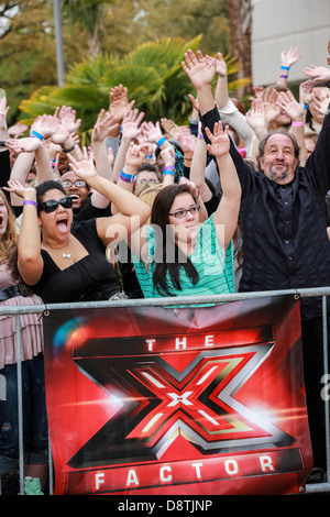 Kundenansturm bei Fox Television The X-Factor Vorsingen 19. März 2013 in Charleston, SC. Stockfoto