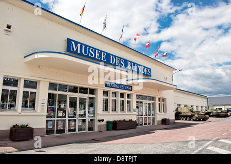 Die Vorderseite des berühmten Tank Museum, das Musée des Blindés (Musée Général Estienne), Saumur, Frankreich Stockfoto