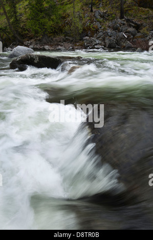 Die Wenatchee River fließt durch Tumwater Canyon, National Forest Okanogan-Wenatchee, Washington, USA Stockfoto