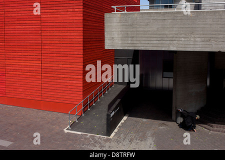 Außen die 250 Sitzplätzen temporäre Holz getäfelten Auditorium für das nationale Theater (NT) vom Architekten Haworth Tompkins, unter dem Titel The Shed auf London Southbank. Stockfoto