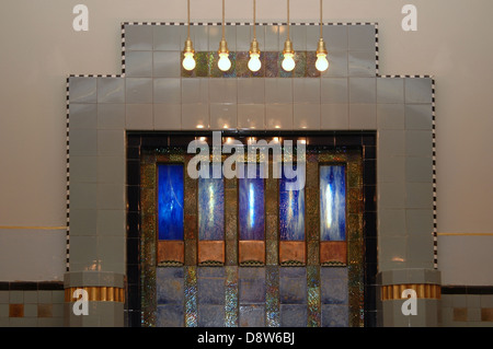 Art Nouveau Design an der Obecni Dum Gemeindehaus ein marodes Gebäude, in dem Smetana Hall, eine gefeierte Konzerte in Nove Mesto in Prag in der Tschechischen Republik Stockfoto