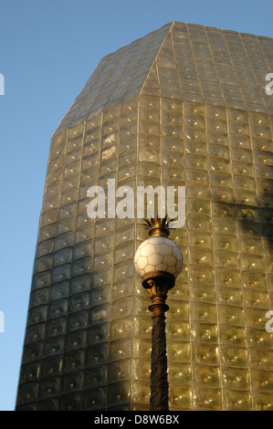 Außen auf der neuen Bühne Auditorium der Nova Scena Nationaltheater Narodni Divadlo aus mehr als vier tausend geblasenem Glas Bausteine von Stanislav Libenský in Nove Mesto in Prag in der Tschechischen Republik gebaut Stockfoto