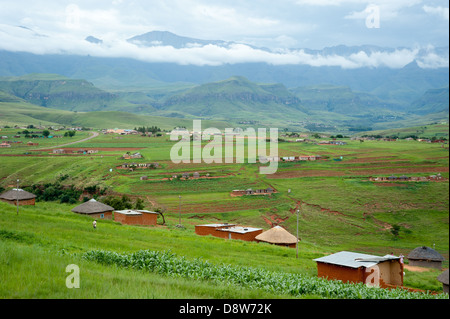 Ländliche Dörfer in den nördlichen Drakensbergen, KwaZulu Natal, Südafrika Stockfoto