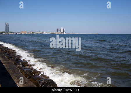 Gdynia, Polen 17. Mai 2013 - Blick auf das Meer-Towers in Gdynia. Stockfoto