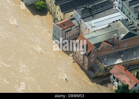 Passau, Deutschland. 5. Juni 2013. Teile der Altstadt sind von der Donau in Passau überschwemmt wurde. Foto: ARMIN WEIGEL/Dpa/Alamy Live-Nachrichten Stockfoto