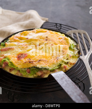 Tartiflette mit Grünkohl Stockfoto