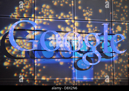 Google-Zeichen innerhalb der Googleplex - Googles Hauptsitz in Mountain View Silicon Valley in Kalifornien. NUR ZUR REDAKTIONELLEN VERWENDUNG Stockfoto