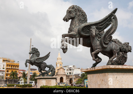 Los Pegasos Statuen, Paseo de Los Martires, Torre del Reloj, Clock Tower, Cartagena, Kolumbien Stockfoto