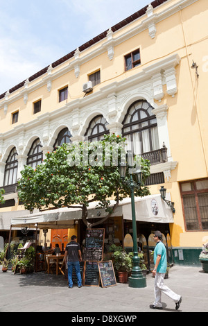 Restaurant in Jr. Callao Straße nahe Plaza Mayor, Lima, Peru Stockfoto