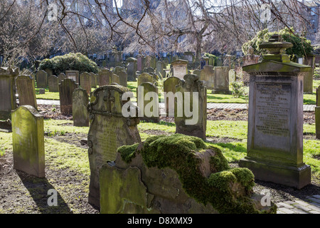 altes Grab Grabstein Stein Friedhof Beerdigung plot uk Stockfoto