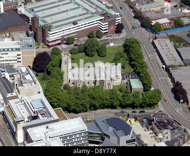 Luftaufnahme von Str. Marys Kirche, Luton Stockfoto