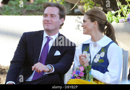 Stockholm, Schweden. 6. Juni 2013. Schwedische Prinzessin Madeleine und ihr Ehemann werden Chris O'Neill am schwedischen Nationalfeiertag Empfang in Stockholm, Schweden, 6. Juni 2013. Foto: Carsten Rehder/Dpa +++(c) Dpa - Bildfunk +++ Stockfoto