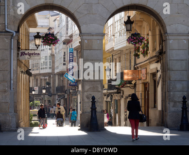 Seitenstraßen am Plaza de María Pita, La Coruña, Galicien, Spanien, Europa Stockfoto