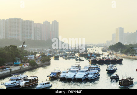 Skyline von Aberdeen bei Sonnenuntergang Stockfoto