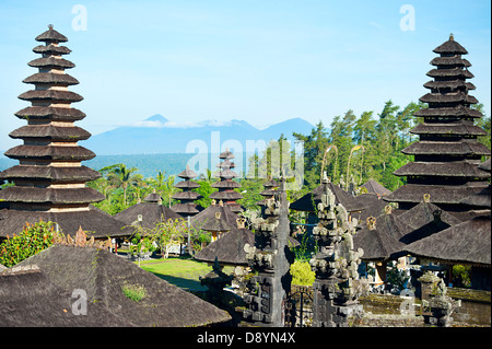 Der Muttertempel Besakih oder Pura Besakih ist das wichtigste, die größte und heiligste Tempel der Hindu-Religion auf Bali Stockfoto