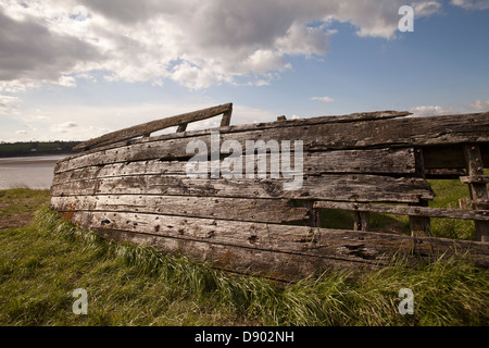 Wrack der eine alte Hulk an den Ufern des Flusses Severn auf dem Friedhof der Schiffe Purton Stockfoto