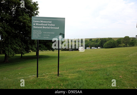 Reisende haben sich weiterentwickelt, neben dem Lawn Memorial und Woodland Tal natürliche Beerdigung Boden Woodingdean Brighton UK zu landen Stockfoto