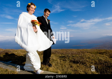 Lächeln, Braut und Bräutigam. Stockfoto