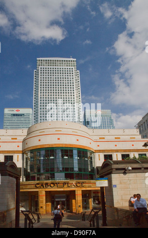 Zeitgenössische Architektur in Canary Wharf London Stockfoto
