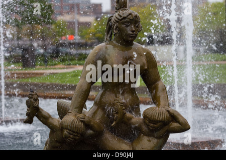 Carl Milles "The Meeting of the Waters" Brunnen Aloe Plaza in Saint Louis, Missouri, am 3. Mai 2013. Stockfoto