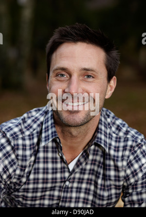 Mann lächelnd, Nahaufnahme, Porträt Stockfoto