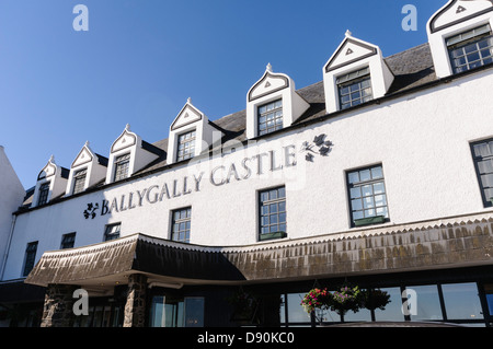 Ballygally Castle Hotel, Larne. Teil des Arbeitskreises Hastings Hotels in Nordirland, und angeblich spukt durch eine Vielzahl von Geistern. Stockfoto