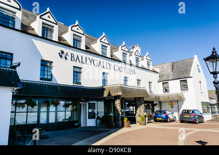 Ballygally Castle Hotel, Larne. Teil des Arbeitskreises Hastings Hotels in Nordirland, und angeblich spukt durch eine Vielzahl von Geistern. Stockfoto