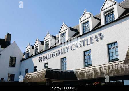 Ballygally Castle Hotel, Larne. Teil des Arbeitskreises Hastings Hotels in Nordirland, und angeblich spukt durch eine Vielzahl von Geistern. Stockfoto