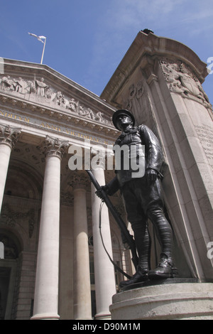Ersten Weltkrieg-Denkmal vor der Royal Exchange Building Stockfoto