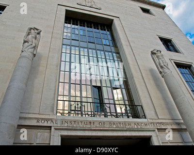 Außen von der Royal Institute of British Architects (RIBA) Gebäude, Portland Place, London, England, Vereinigtes Königreich Stockfoto