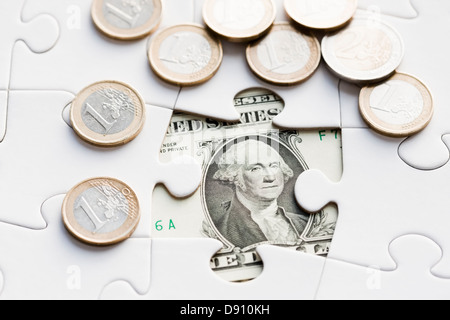 Jigsaw Puzzle aufschlussreiche Dollarschein Stockfoto