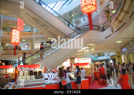 Singapur, Raffles City, Shopping Shopper Shopper Shop Shops Markt Märkte Markt Kauf Verkauf, Einzelhandel Geschäfte Business-Unternehmen, Center, c Stockfoto