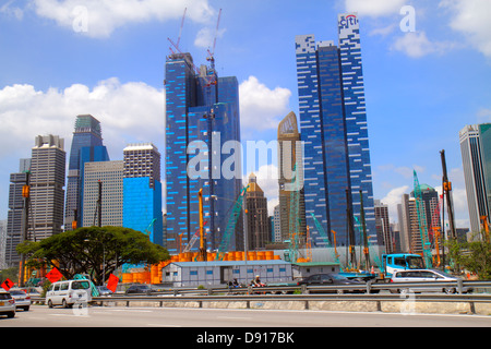Singapore East Coast Parkway, ECP, Skyline der Stadt, Finanzviertel, Wolkenkratzer, unter Neubau Baumeister, Gebäude, Asia Square North Stockfoto