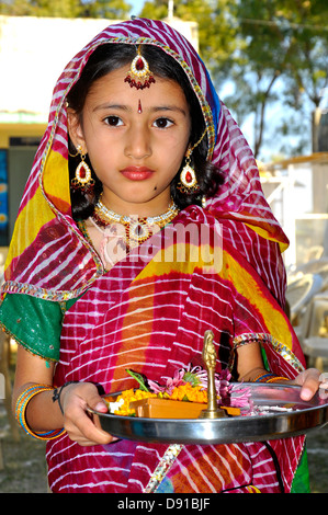 Ein junges Mädchen posiert als Sita Ramayana, ein Hindu-Epos, in Indien Stockfoto