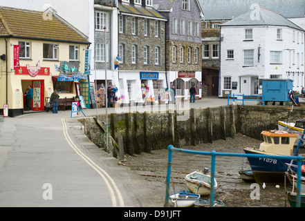 Die Straße am Hafen von Mevagissey, Cornwall, England, Großbritannien Stockfoto