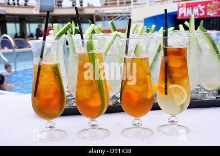 "Sail away" Party an Bord P & O Azura Kreuzfahrtschiff, Saint Peter Port, Guernsey, Vogtei Guernsey, Channel Islands Stockfoto