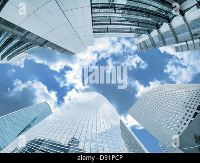 Große Wolkenkratzern schoss mit einem fisheye-objektiv wichtigen Geschäftsviertel La Défense in der Nähe von Paris, Frankreich Stockfoto