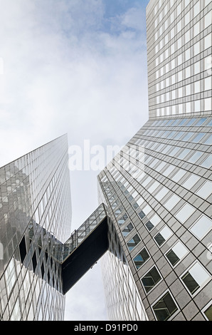 Große Wolkenkratzern schoss mit einem fisheye-objektiv wichtigen Geschäftsviertel La Défense in der Nähe von Paris, Frankreich Stockfoto